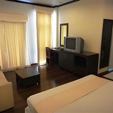 Kasem Garden Hotel Surin Ban Nong Tao Esterno foto
