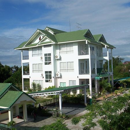 Kasem Garden Hotel Surin Ban Nong Tao Esterno foto