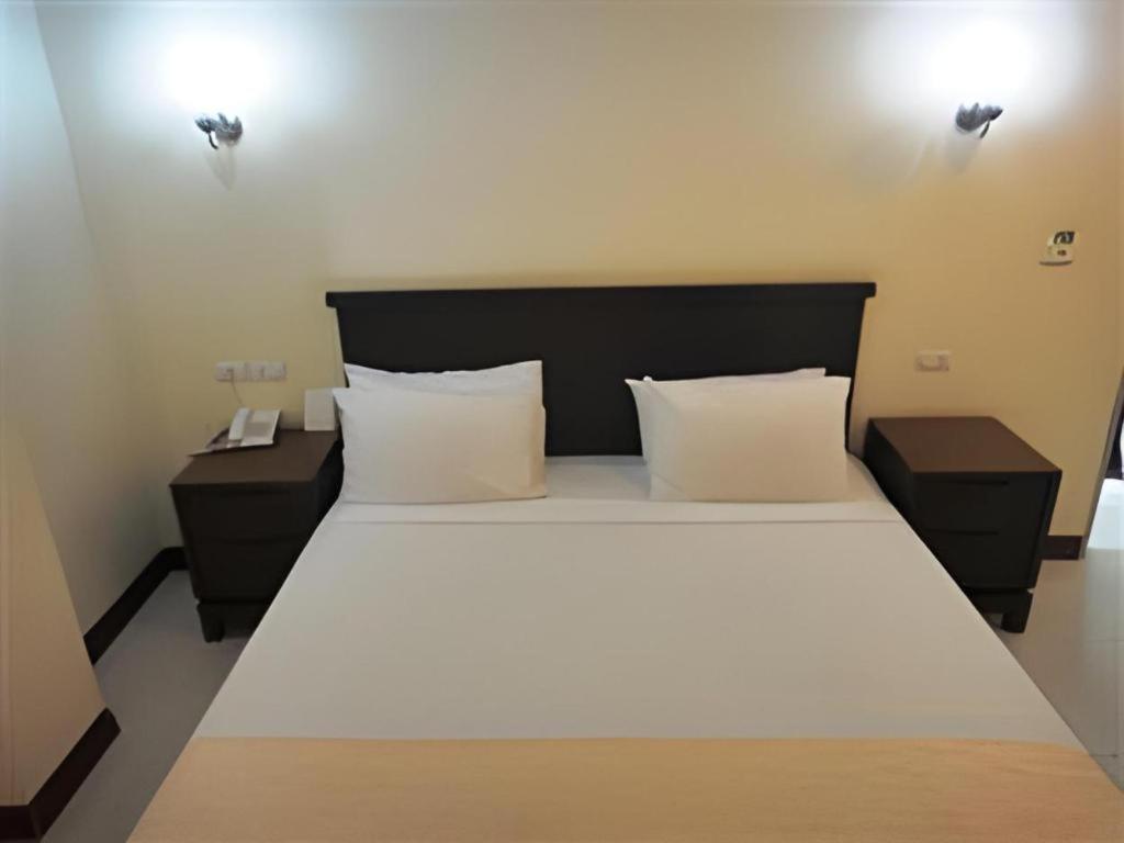 Kasem Garden Hotel Surin Ban Nong Tao Esterno foto