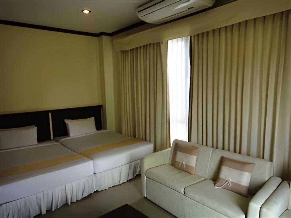 Kasem Garden Hotel Surin Ban Nong Tao Esterno foto