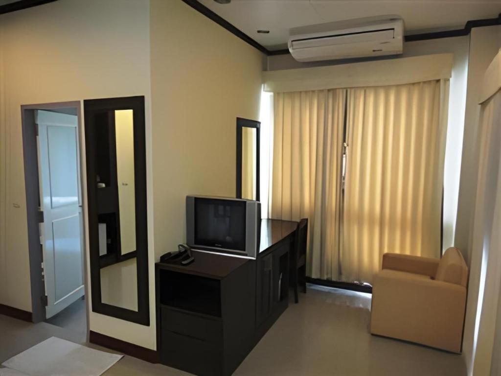Kasem Garden Hotel Surin Ban Nong Tao Esterno foto