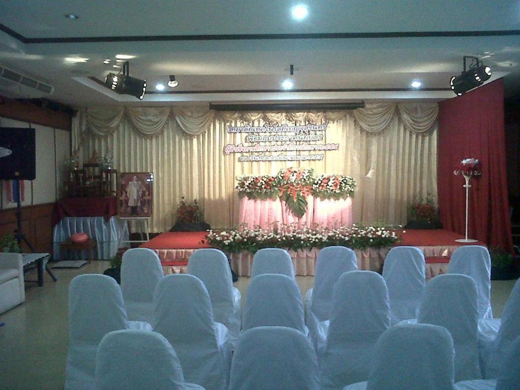 Kasem Garden Hotel Surin Ban Nong Tao Esterno foto