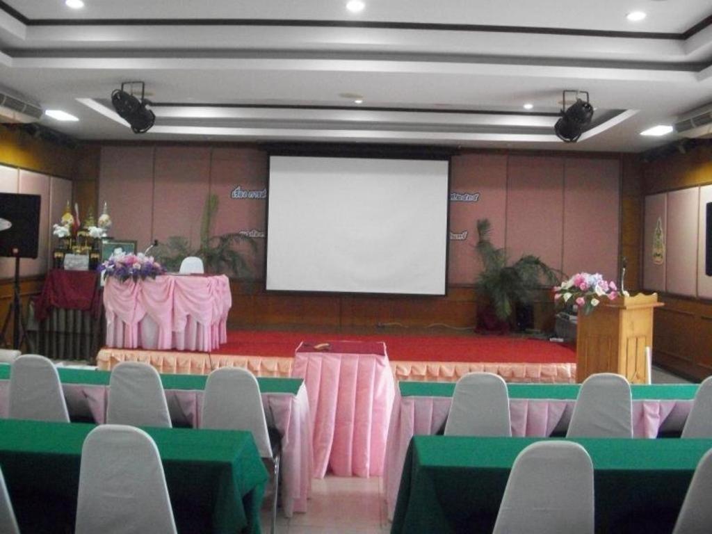 Kasem Garden Hotel Surin Ban Nong Tao Esterno foto