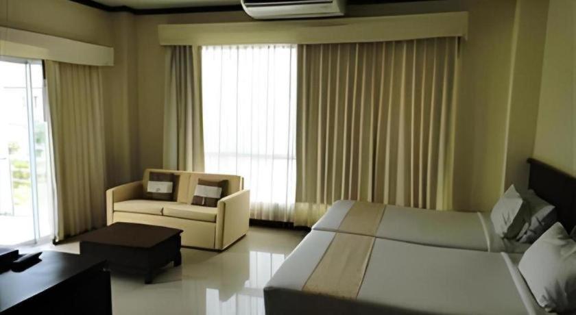Kasem Garden Hotel Surin Ban Nong Tao Esterno foto