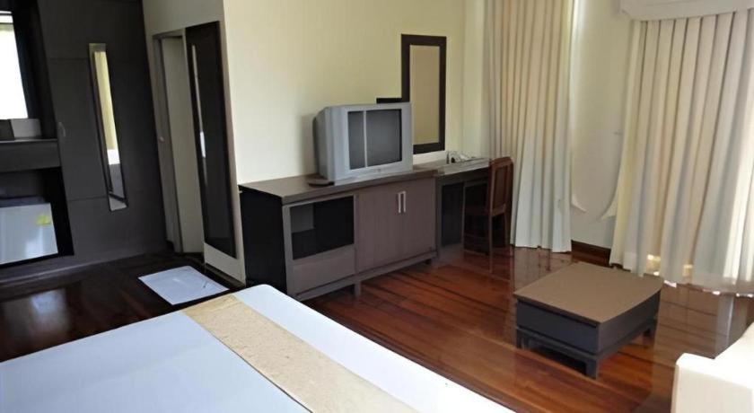 Kasem Garden Hotel Surin Ban Nong Tao Esterno foto