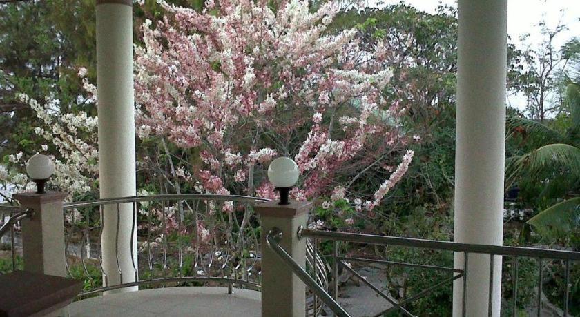 Kasem Garden Hotel Surin Ban Nong Tao Esterno foto