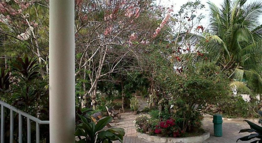 Kasem Garden Hotel Surin Ban Nong Tao Esterno foto