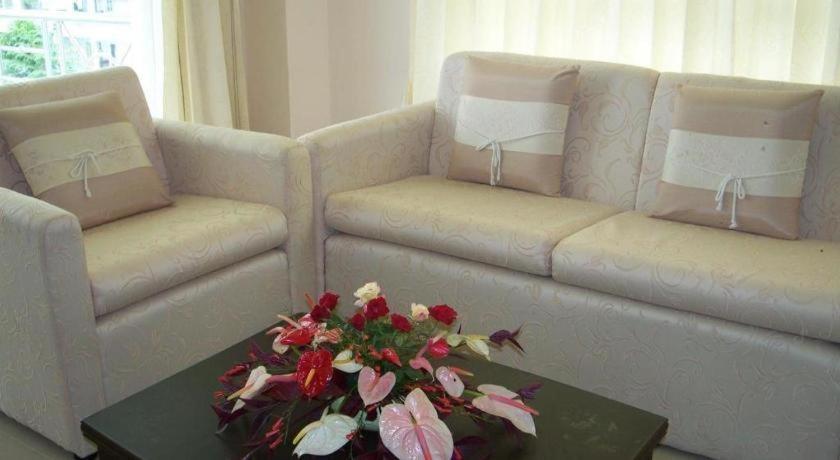 Kasem Garden Hotel Surin Ban Nong Tao Esterno foto